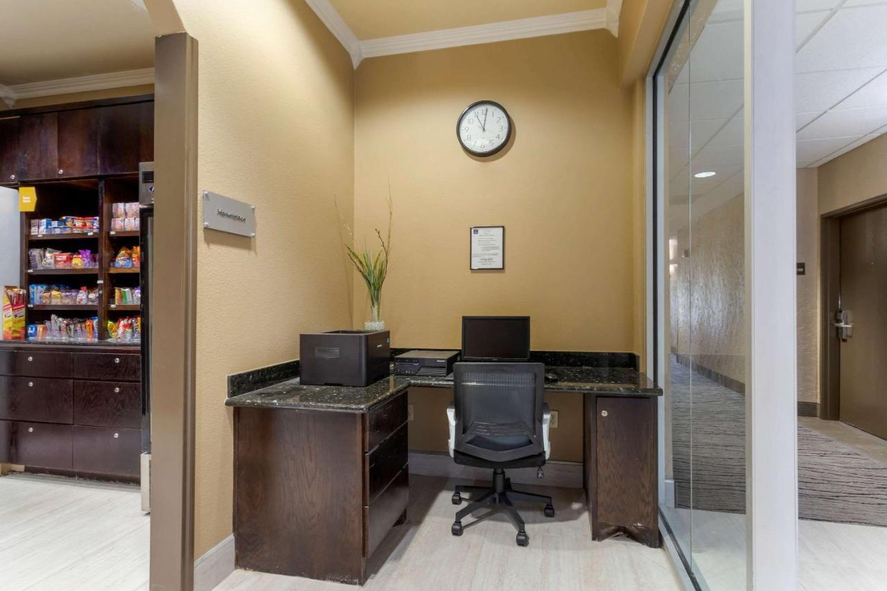 Comfort Suites Kingwood Houston North Humble 59 מראה חיצוני תמונה