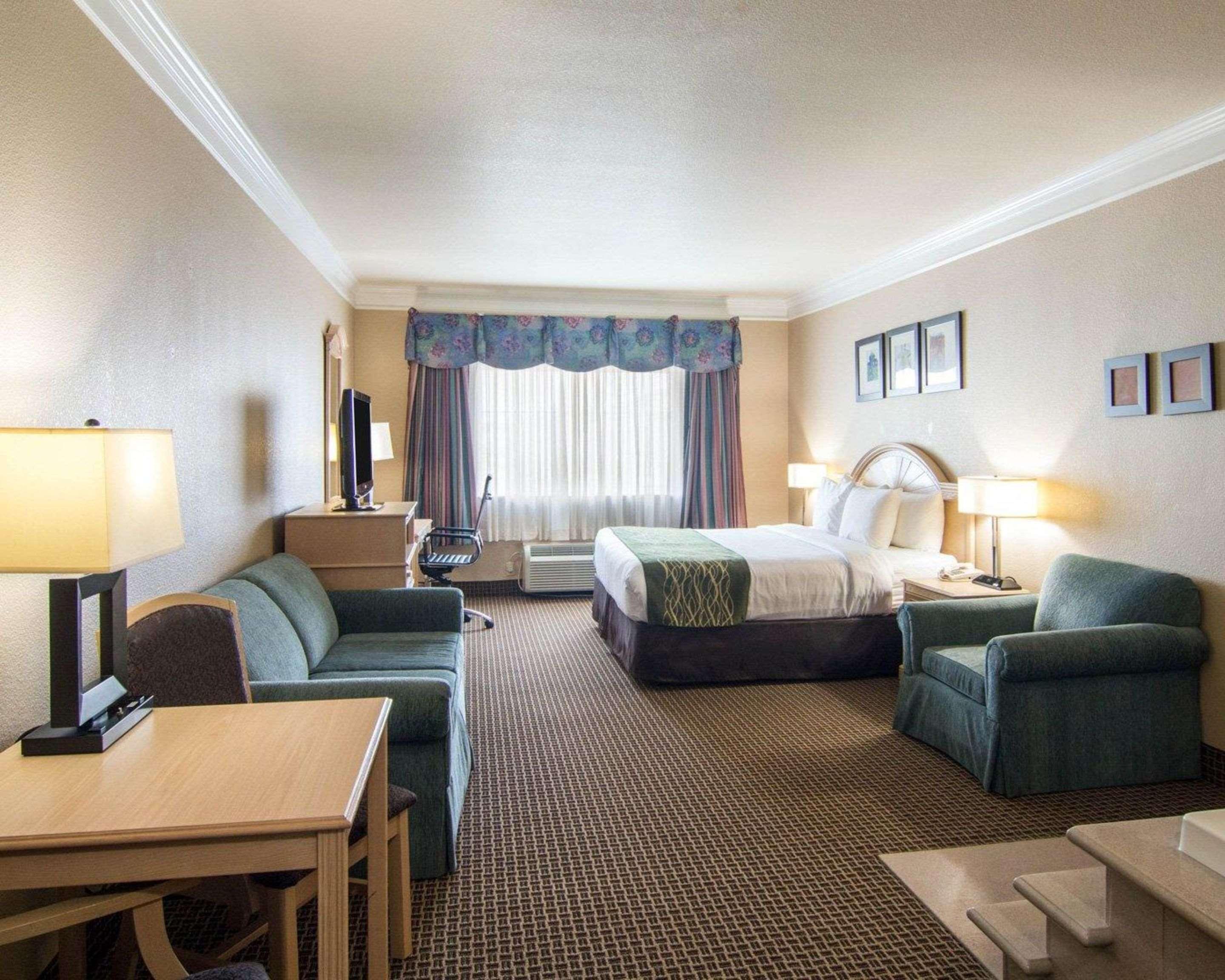 Comfort Suites Kingwood Houston North Humble 59 מראה חיצוני תמונה