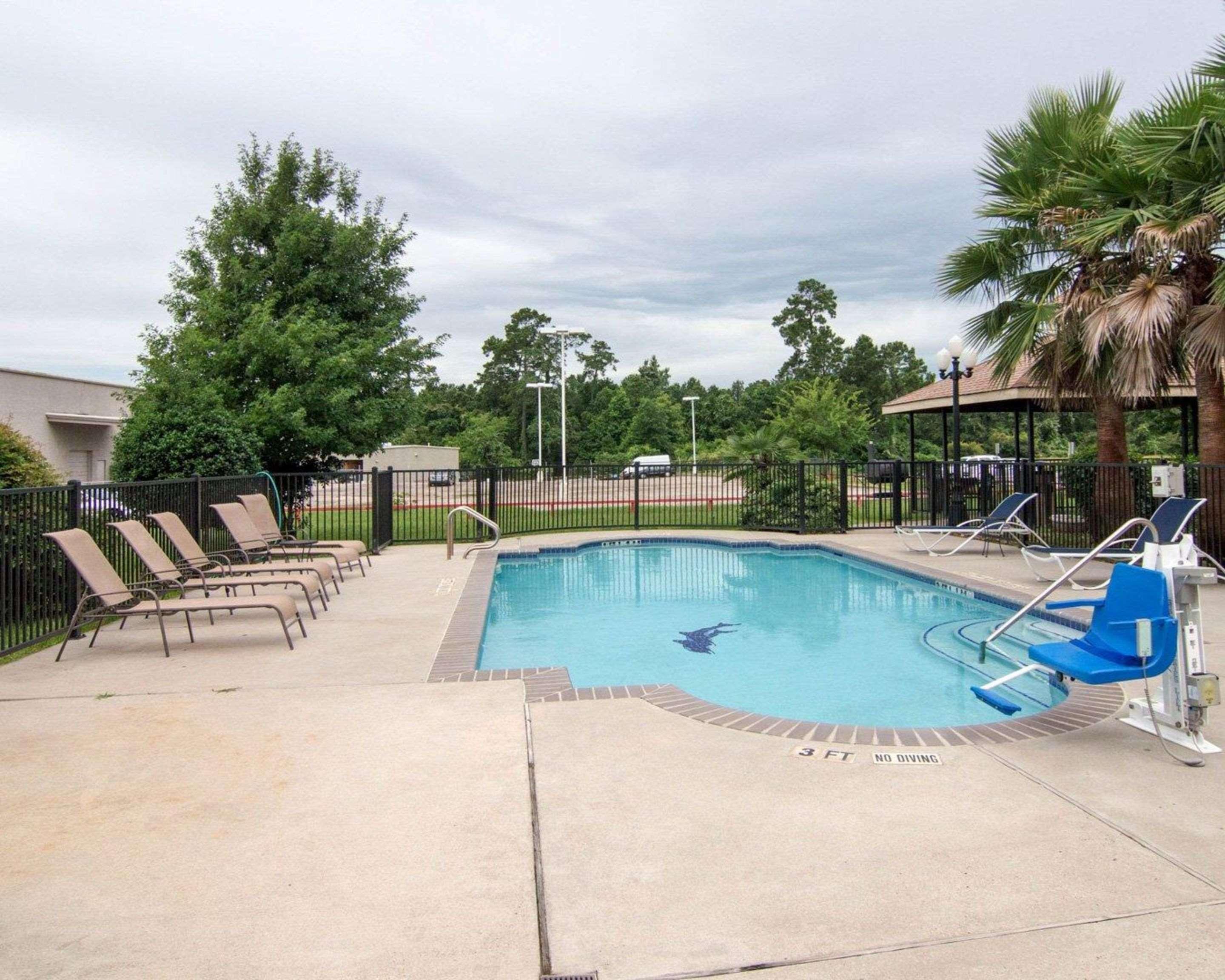 Comfort Suites Kingwood Houston North Humble 59 מראה חיצוני תמונה