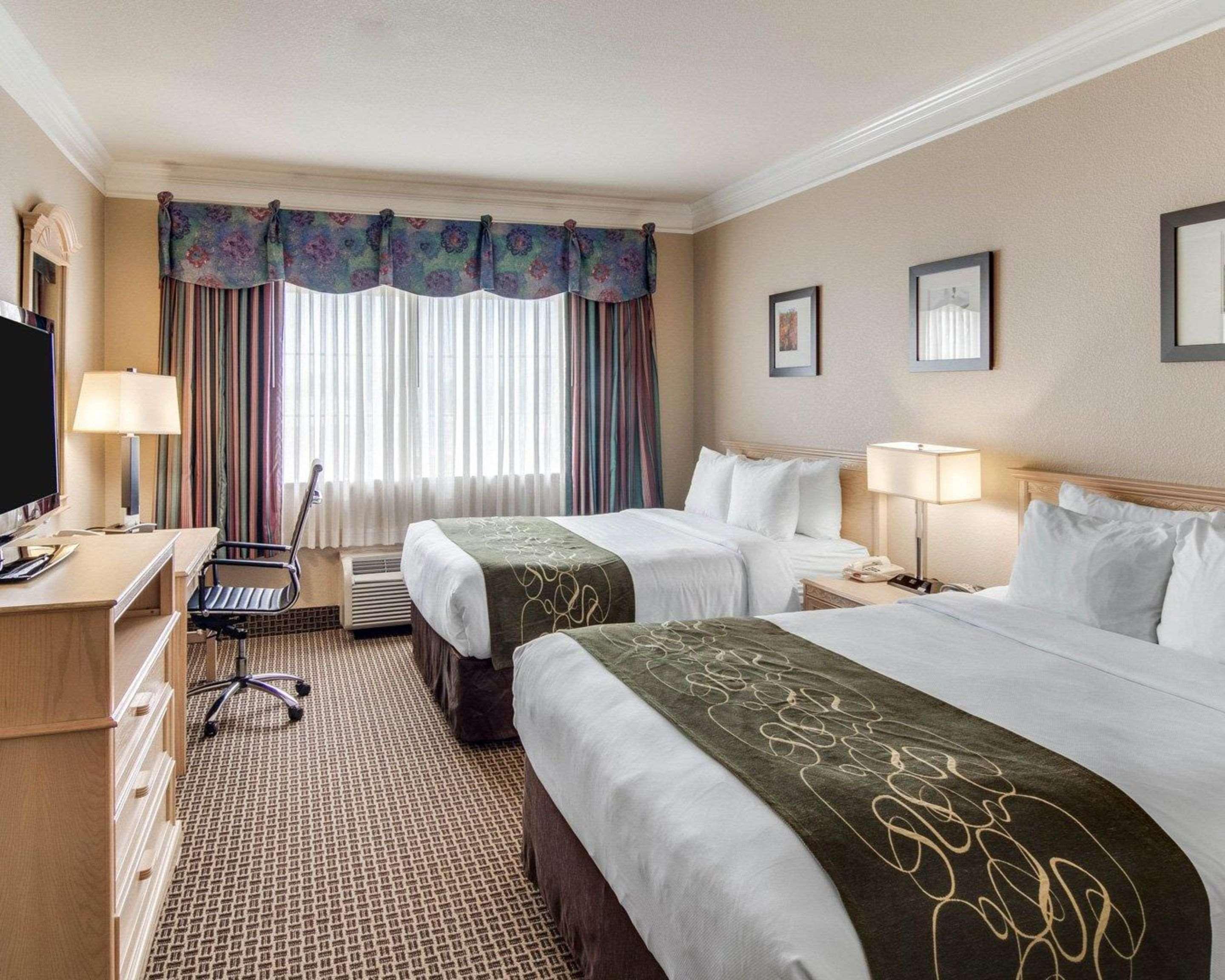 Comfort Suites Kingwood Houston North Humble 59 מראה חיצוני תמונה