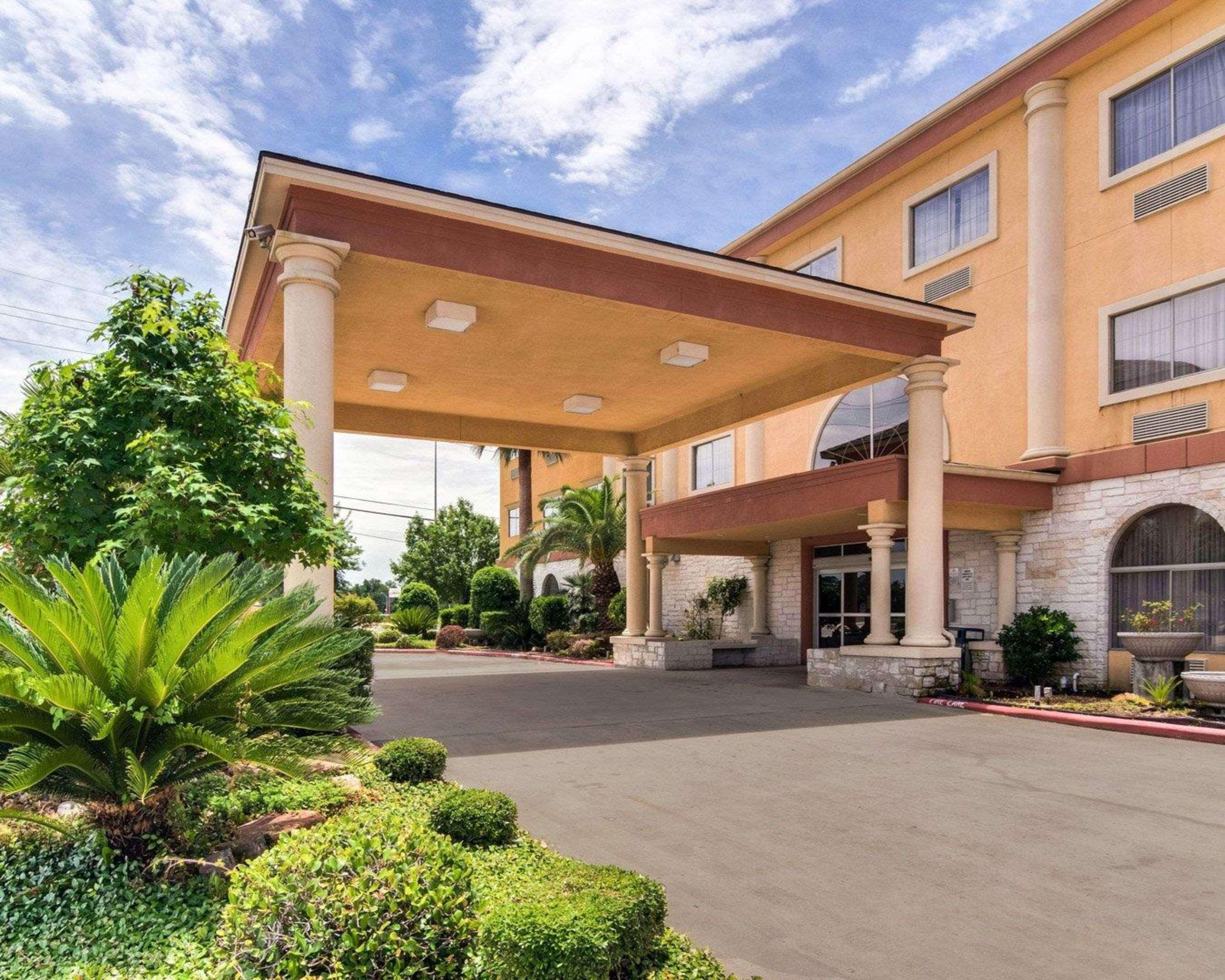 Comfort Suites Kingwood Houston North Humble 59 מראה חיצוני תמונה