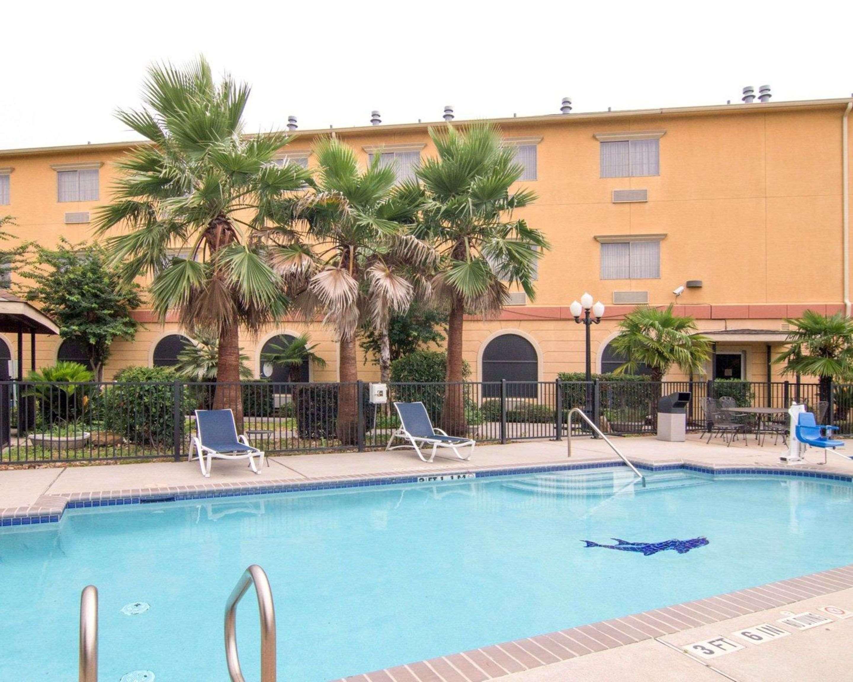 Comfort Suites Kingwood Houston North Humble 59 מראה חיצוני תמונה